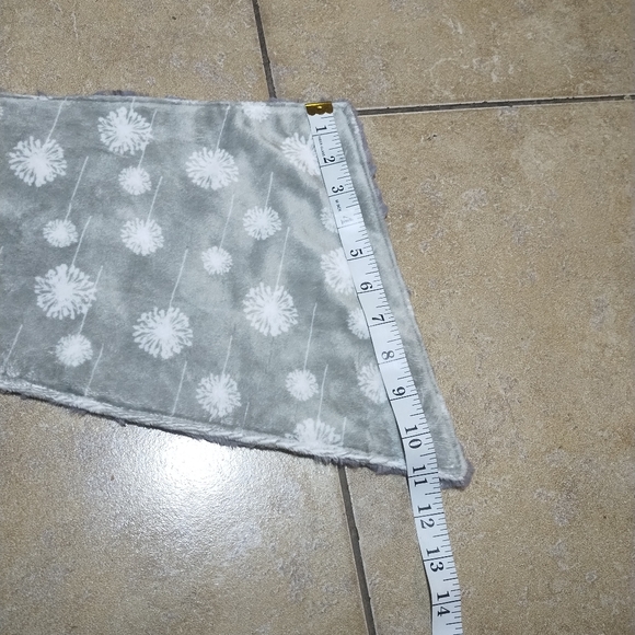 Women's Asymmetrical Grey Toned Faux Fur Button Up Neck Warmer Scarf O/S - Picture 9 of 10